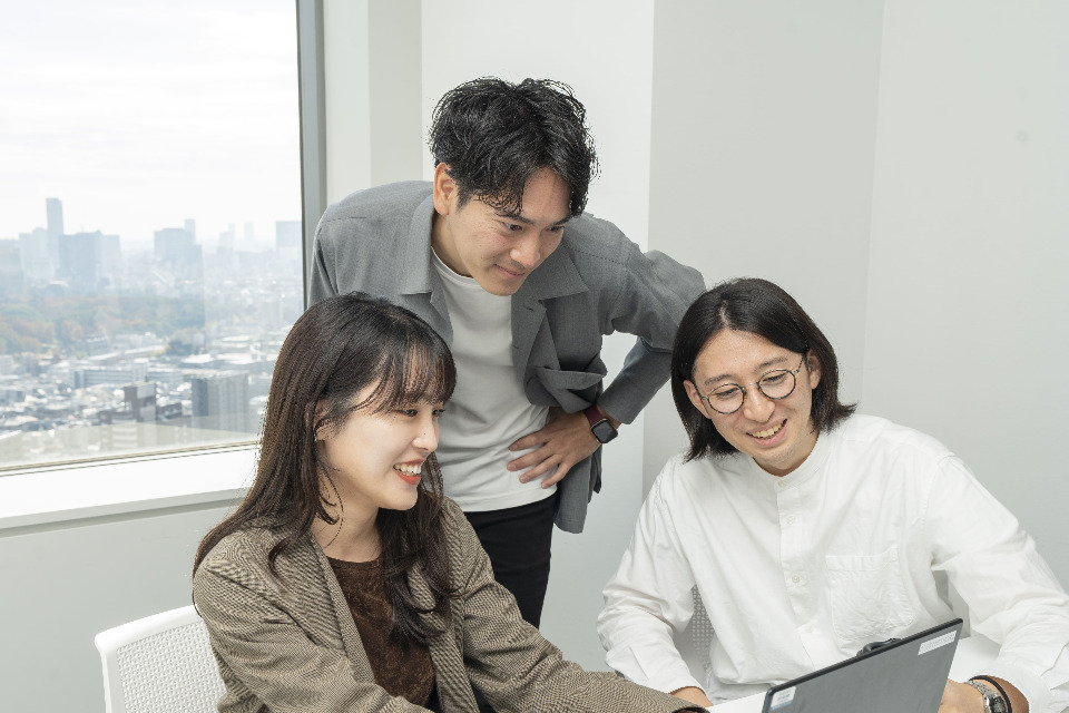 株式会社クロス・マーケティンググループ