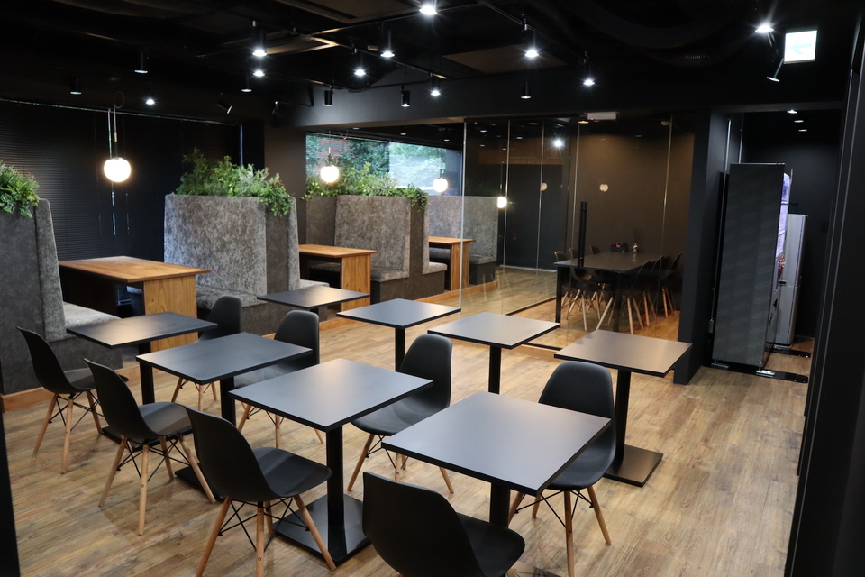 株式会社アップグレード