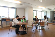 弁護士ドットコム株式会社